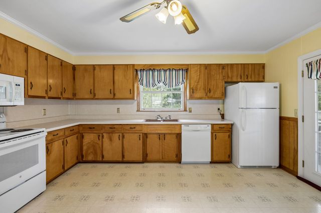 708 Hickory St, Centerville, TN 37033