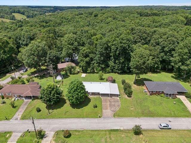 708 Hickory St, Centerville, TN 37033