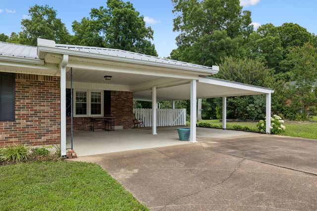 708 Hickory St, Centerville, TN 37033
