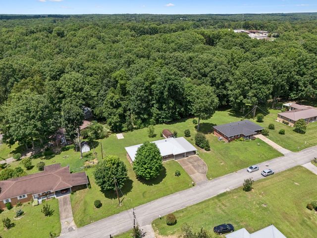 708 Hickory St, Centerville, TN 37033