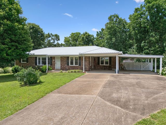 708 Hickory St, Centerville, TN 37033