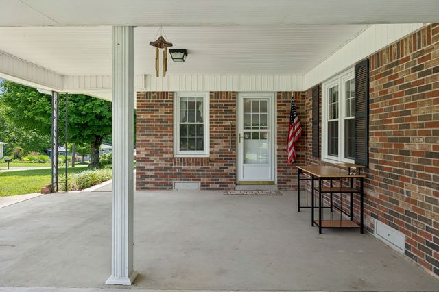 708 Hickory St, Centerville, TN 37033