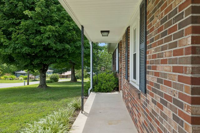 708 Hickory St, Centerville, TN 37033