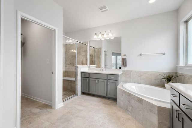 1208 Jacksdaw DR, Austin, TX 78737