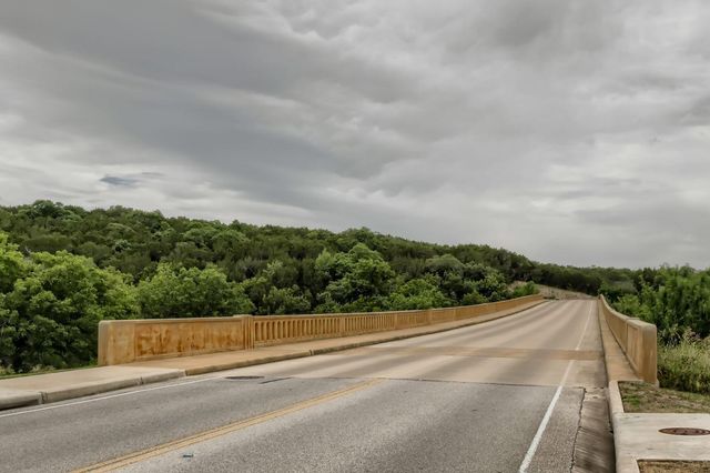 1208 Jacksdaw DR, Austin, TX 78737