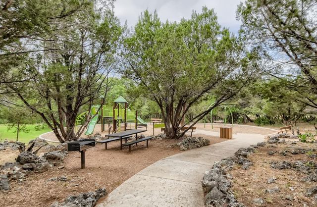 1208 Jacksdaw DR, Austin, TX 78737