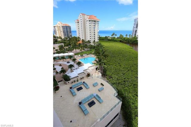 60 Seagate DR 805, Naples, FL 34103