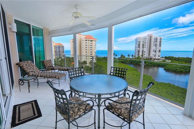 60 Seagate DR 805, Naples, FL 34103