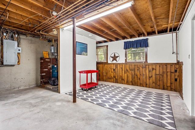 37 Baboosic Lake Road, Amherst, NH 03031