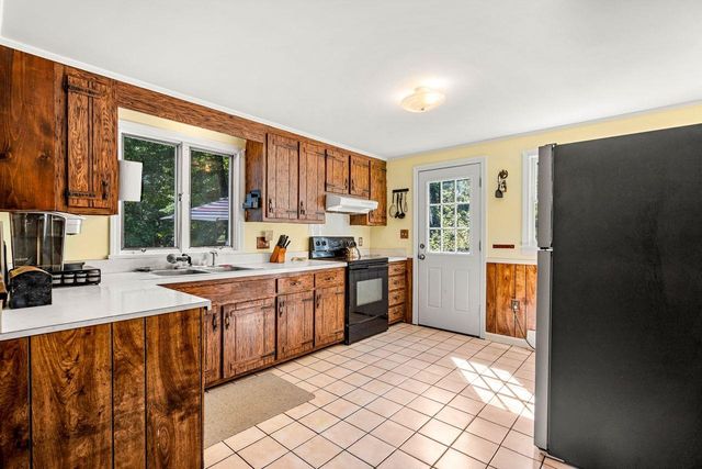 37 Baboosic Lake Road, Amherst, NH 03031