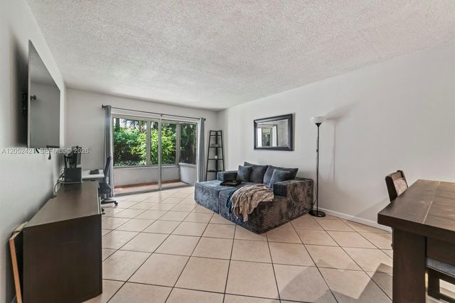 1400 Tallwood Avenue 107, Hollywood, FL 33021