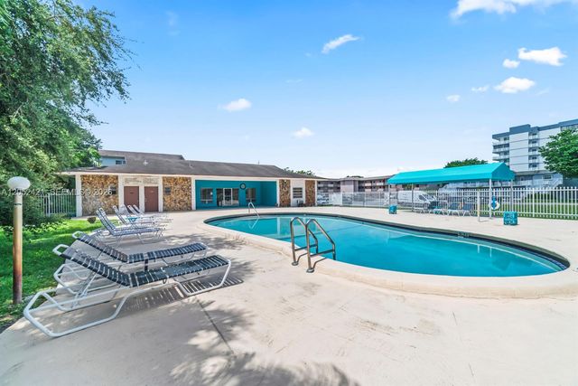 1400 Tallwood Avenue 107, Hollywood, FL 33021