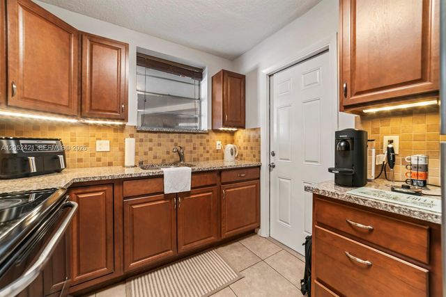 1400 Tallwood Avenue 107, Hollywood, FL 33021
