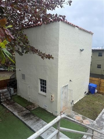 329 NW 11th Ave, Miami, FL 33128