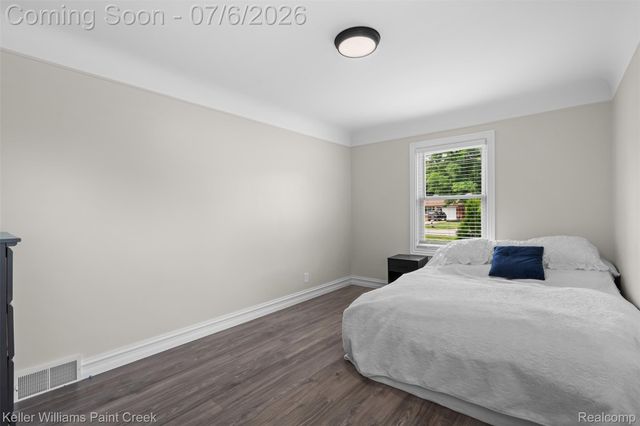 8316 Speedway Drive, Shelby Charter Township, MI 48317