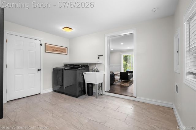 8316 Speedway Drive, Shelby Charter Township, MI 48317