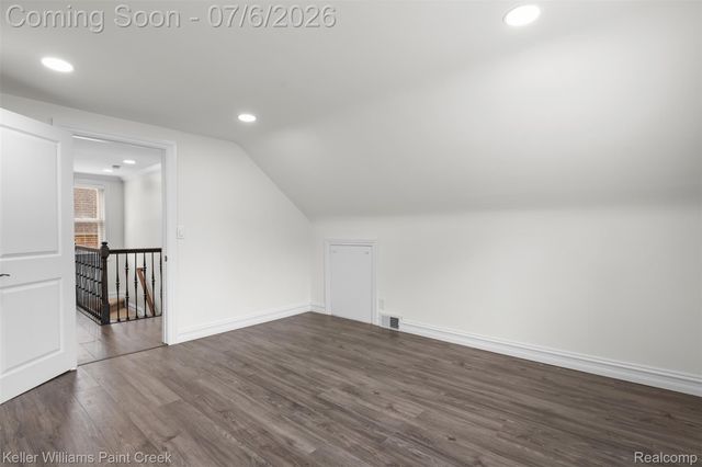 8316 Speedway Drive, Shelby Charter Township, MI 48317