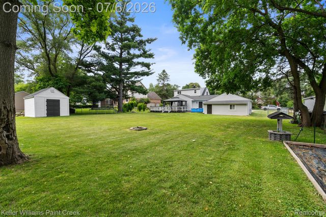 8316 Speedway Drive, Shelby Charter Township, MI 48317