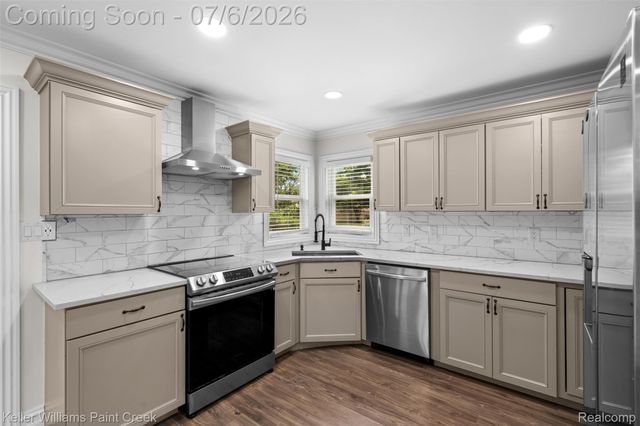 8316 Speedway Drive, Shelby Charter Township, MI 48317