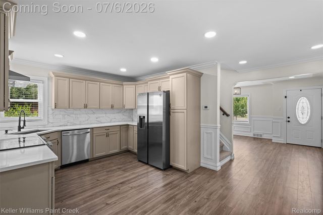 8316 Speedway Drive, Shelby Charter Township, MI 48317