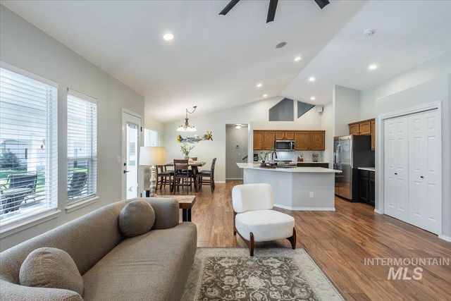 920 N Ashford, Nampa, ID 83687