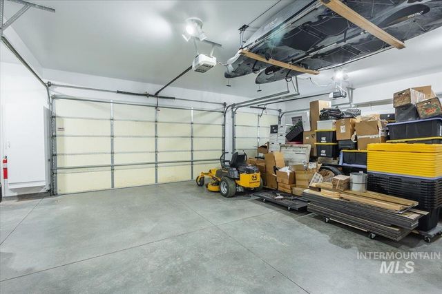 920 N Ashford, Nampa, ID 83687