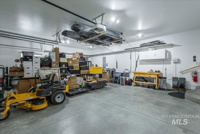 920 N Ashford, Nampa, ID 83687