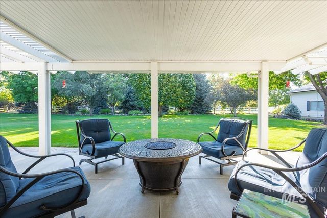 920 N Ashford, Nampa, ID 83687