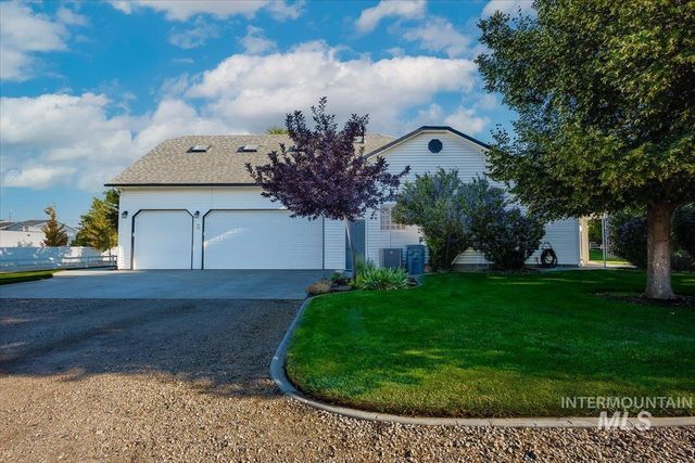 920 N Ashford, Nampa, ID 83687
