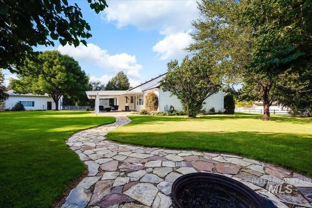 920 N Ashford, Nampa, ID 83687