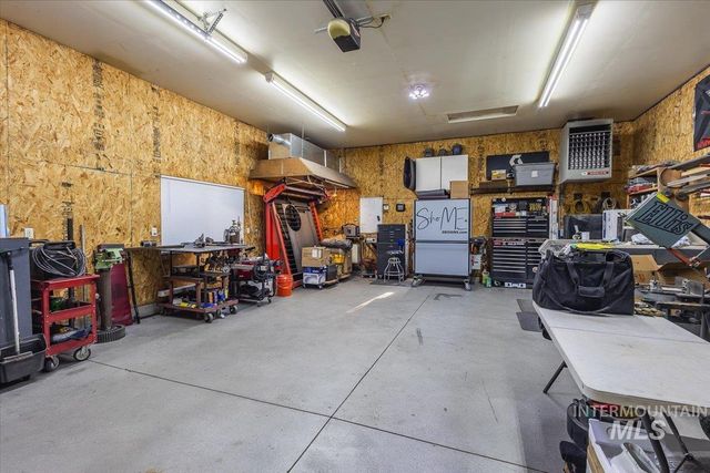 920 N Ashford, Nampa, ID 83687