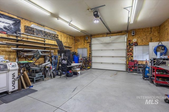 920 N Ashford, Nampa, ID 83687