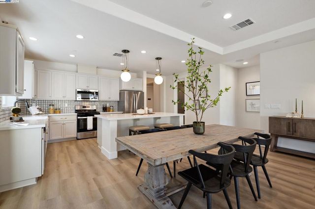 1532 Millennium Way, Fairfield, CA 94533