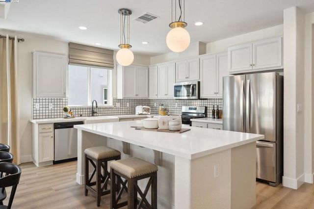 1532 Millennium Way, Fairfield, CA 94533