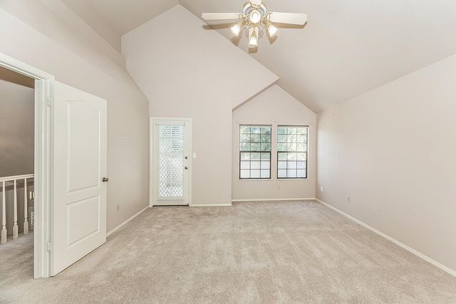 1282 W Flora Avenue, Reedley, CA 93654