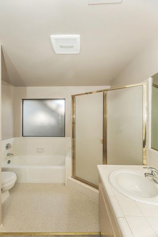 1282 W Flora Avenue, Reedley, CA 93654