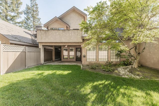 1282 W Flora Avenue, Reedley, CA 93654