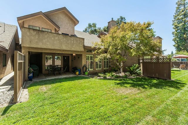 1282 W Flora Avenue, Reedley, CA 93654