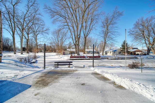 10902 Devils Lake Highway, Addison, MI 49220