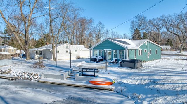 10902 Devils Lake Highway, Addison, MI 49220