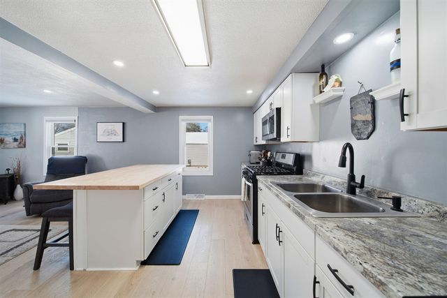 10902 Devils Lake Highway, Addison, MI 49220