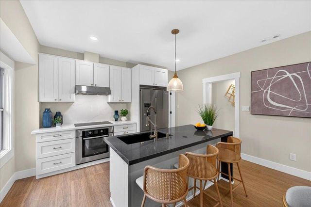7601 Rosanna Street, Gilroy, CA 95020