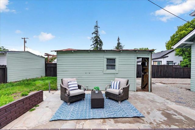 7601 Rosanna Street, Gilroy, CA 95020