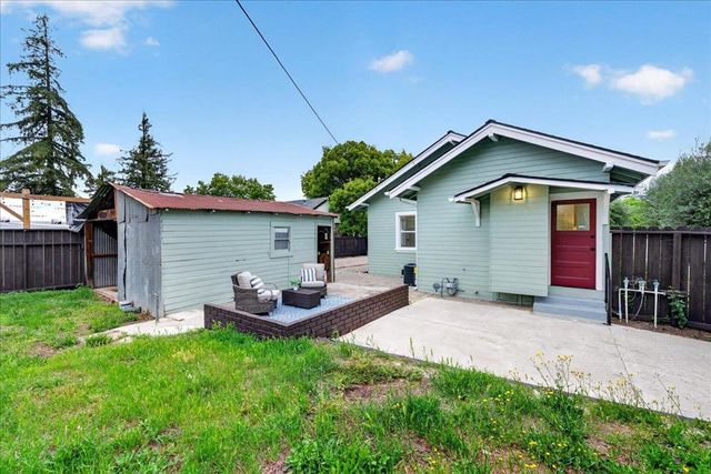 7601 Rosanna Street, Gilroy, CA 95020
