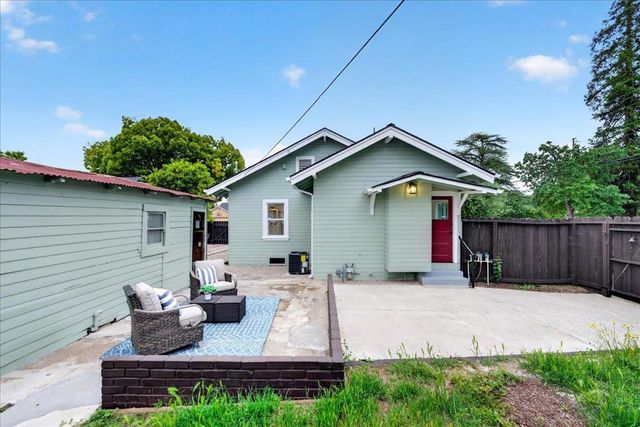 7601 Rosanna Street, Gilroy, CA 95020
