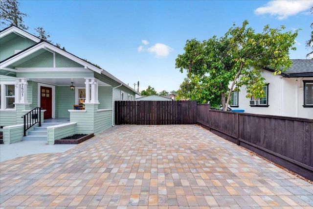 7601 Rosanna Street, Gilroy, CA 95020