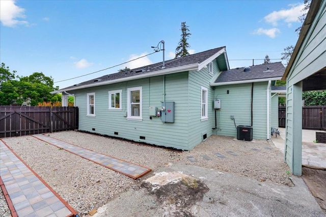 7601 Rosanna Street, Gilroy, CA 95020