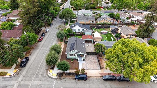 7601 Rosanna Street, Gilroy, CA 95020