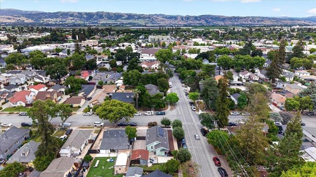 7601 Rosanna Street, Gilroy, CA 95020