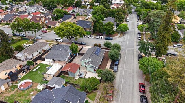 7601 Rosanna Street, Gilroy, CA 95020